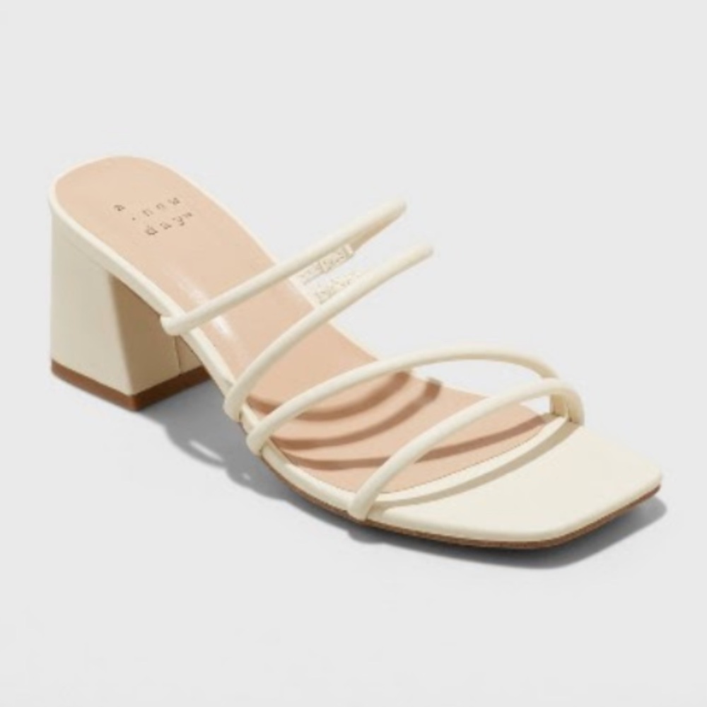 NWOT A New Day cream block heel sandals size 7